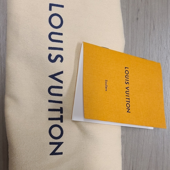 Louis Vuitton patent heels size 35.5 - Picture 7 of 16